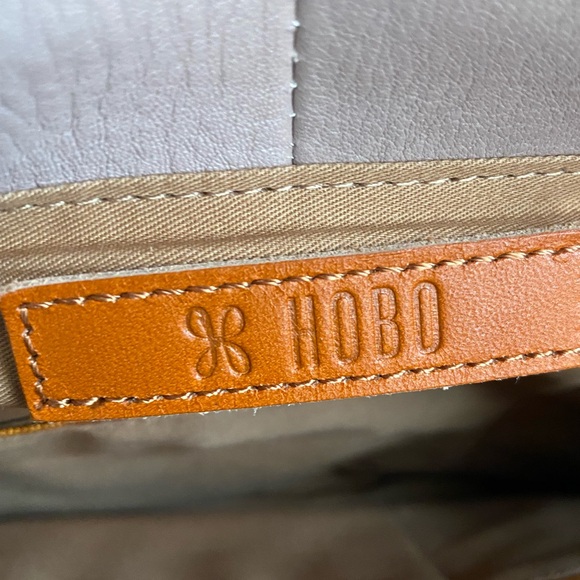 NWOT Hobo Fern Messenger Crossbody in Lotus - Picture 14 of 16